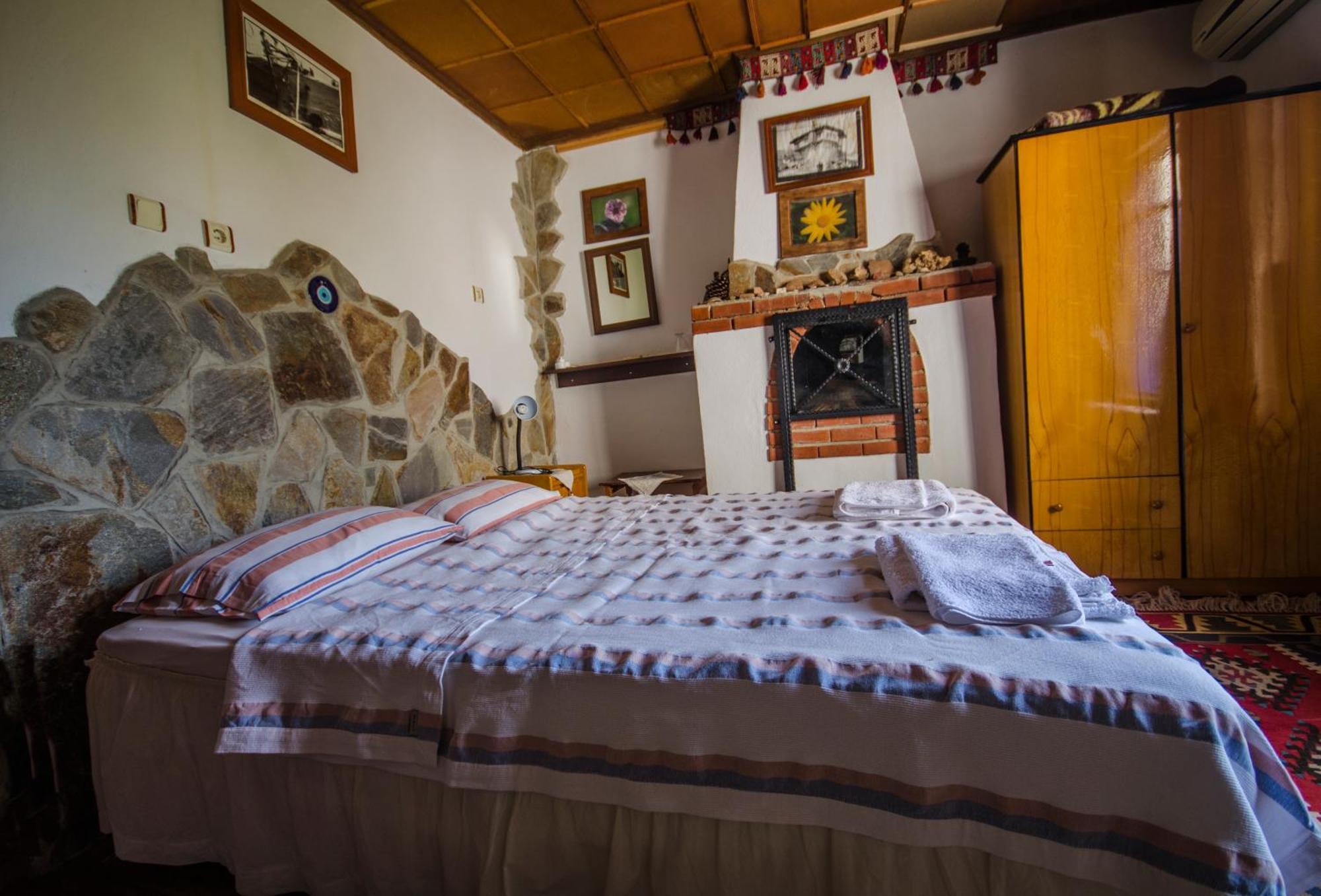 Agora Pansiyon Kapikiri Habitación foto